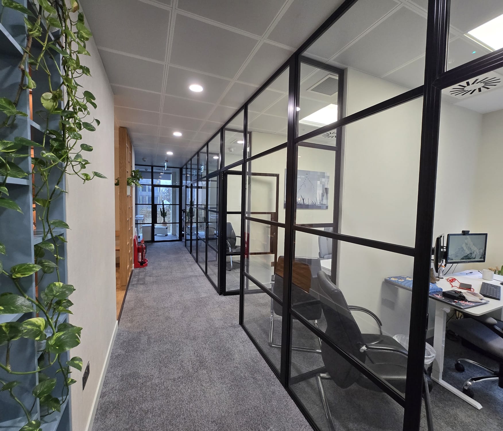 Biuro — rejestracja agentów celnych UK, HMRC customs intermediaries